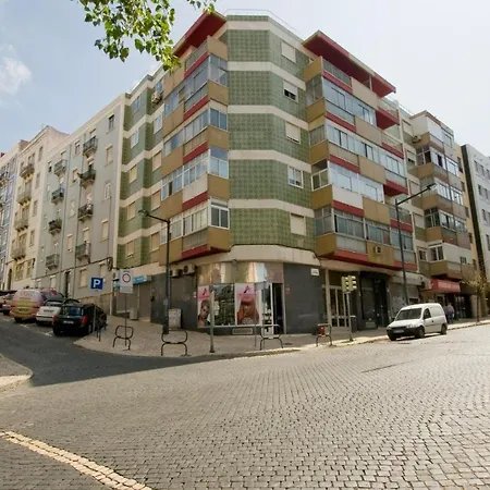 Confortable And Central - Marques De Pombal Apartamento